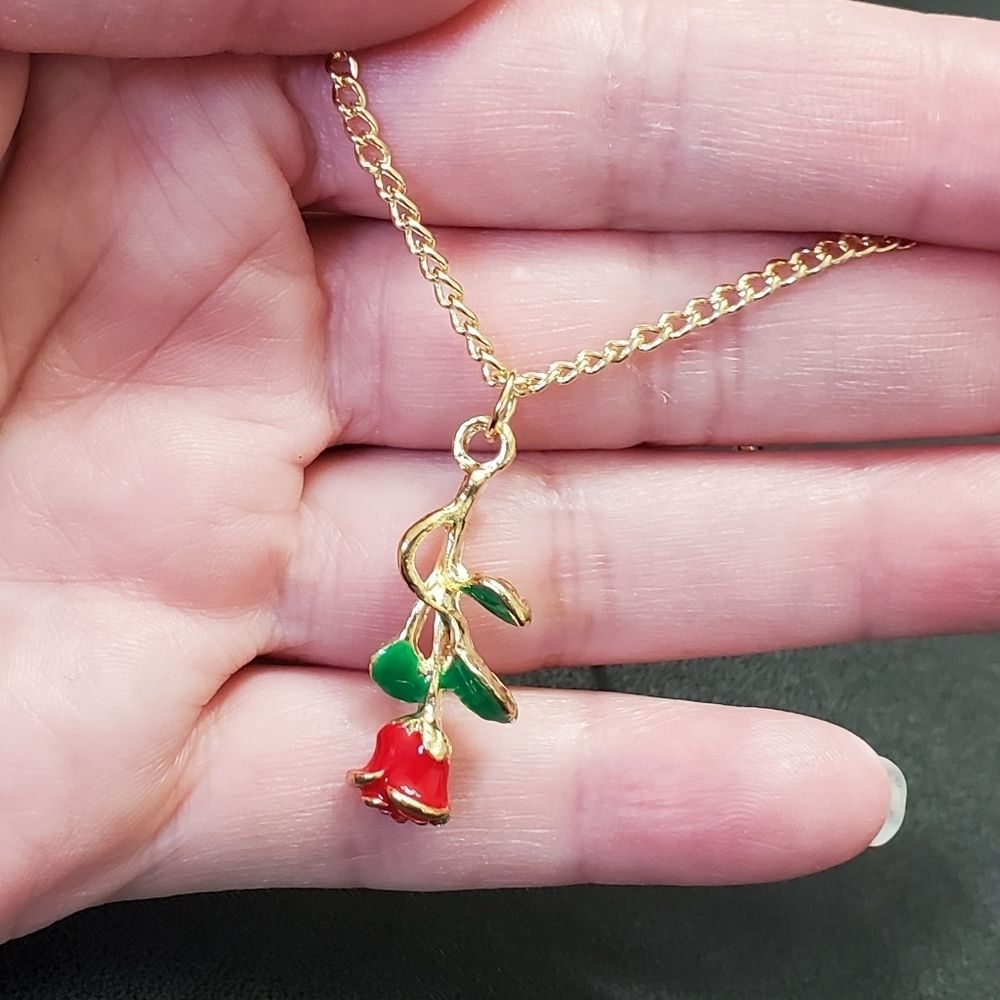 Gold tone red enamel rose pendant necklace 20-22"